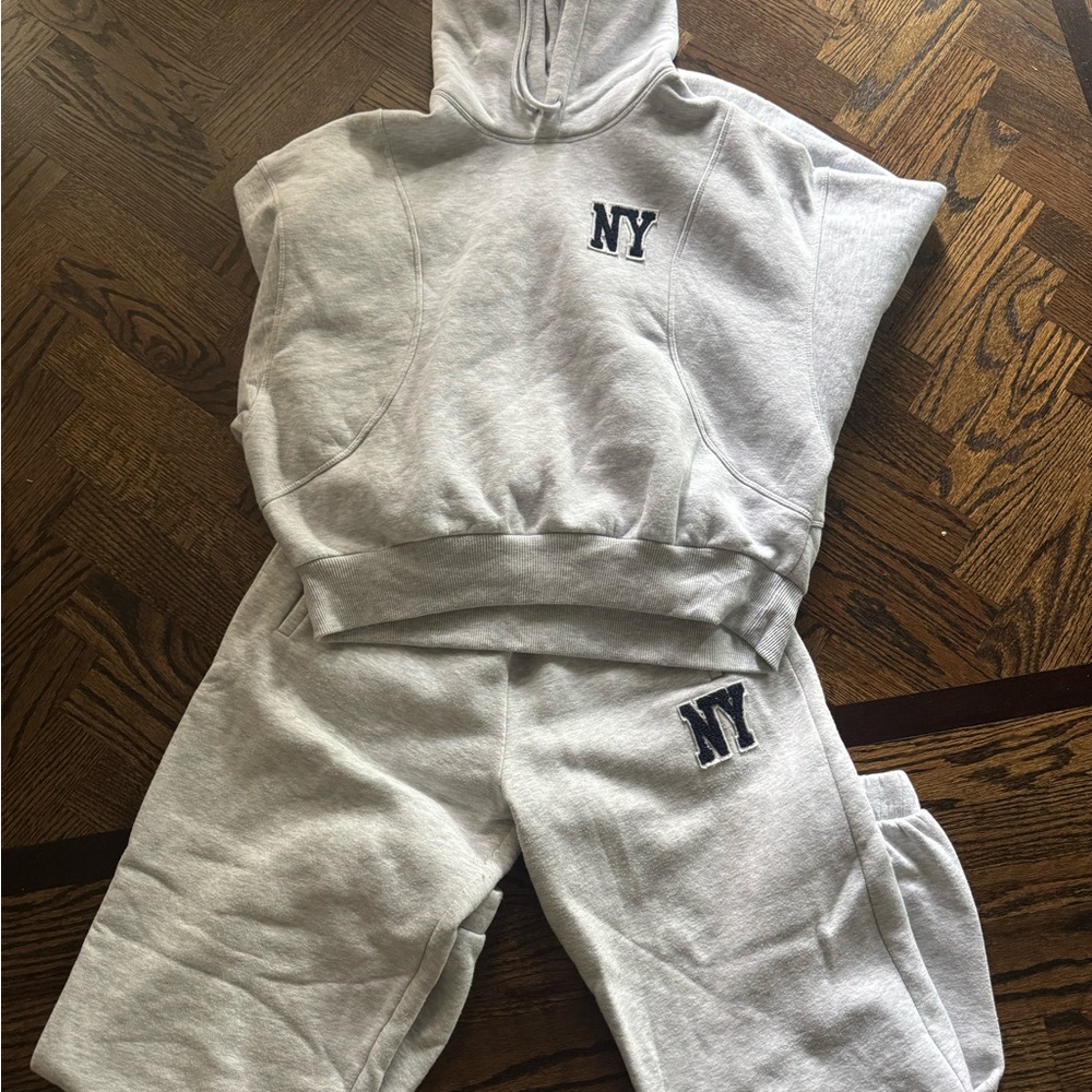 Women’s  Zara NY Sweatpants (S) and Hoodie (M) Set